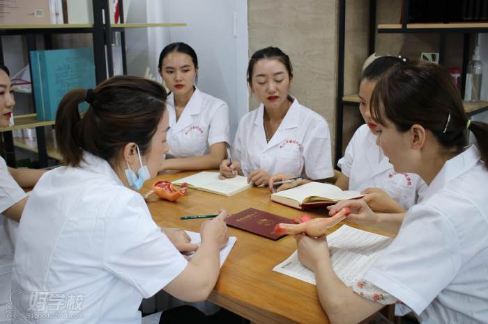 杭州高級催乳師及胸部健康管理培訓課程 成就專業催乳師的起點